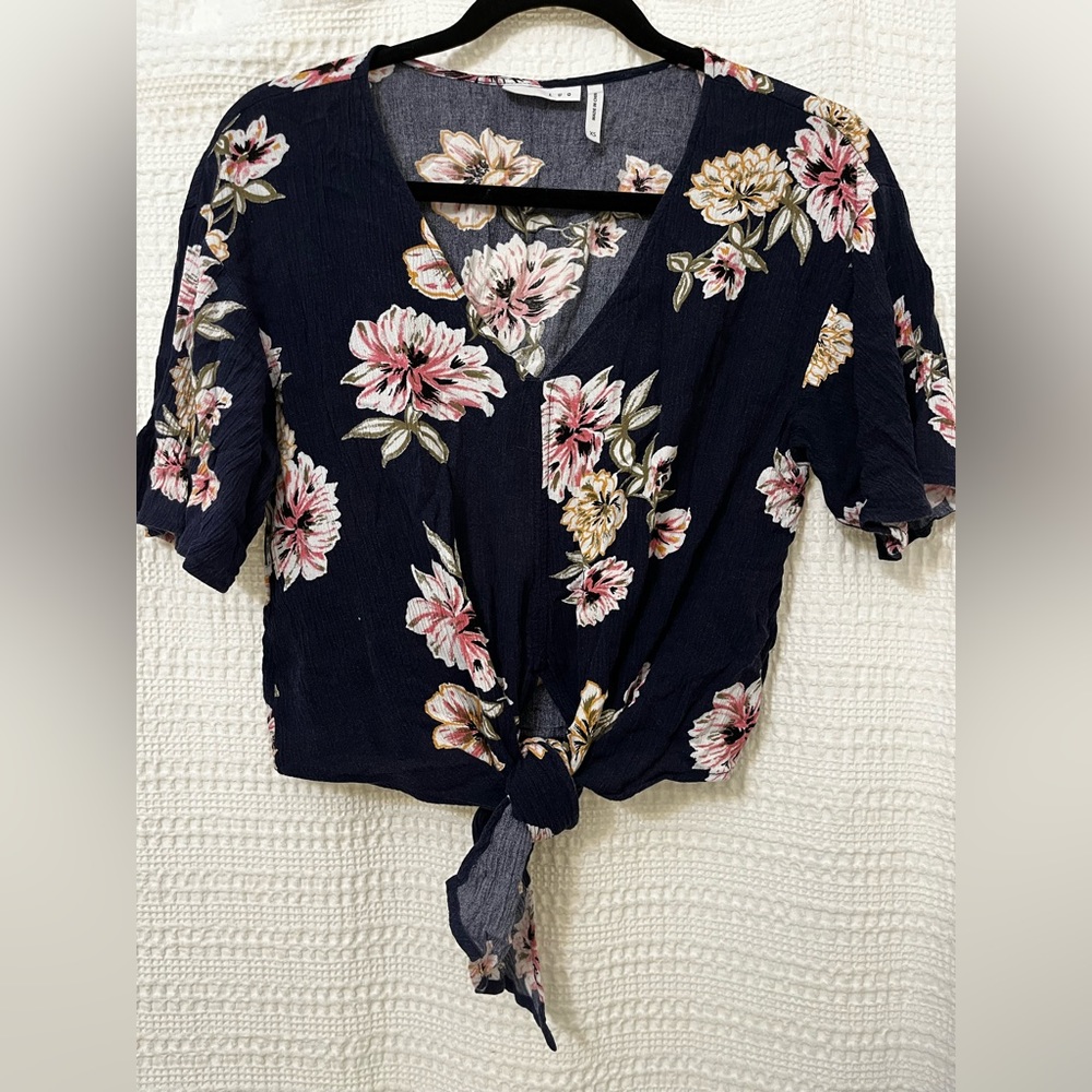 XS- floral crop top